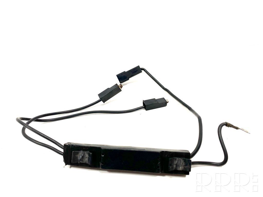 Mercedes CLK Antenna Amplifier A2038203489 W209 Coupe Antenna Amplifier 2004
