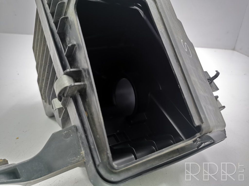 AME17493 Nissan Qashqai Scatola del filtro dell'aria 4EA0A - Ricambi auto  usati online | RRR.LT