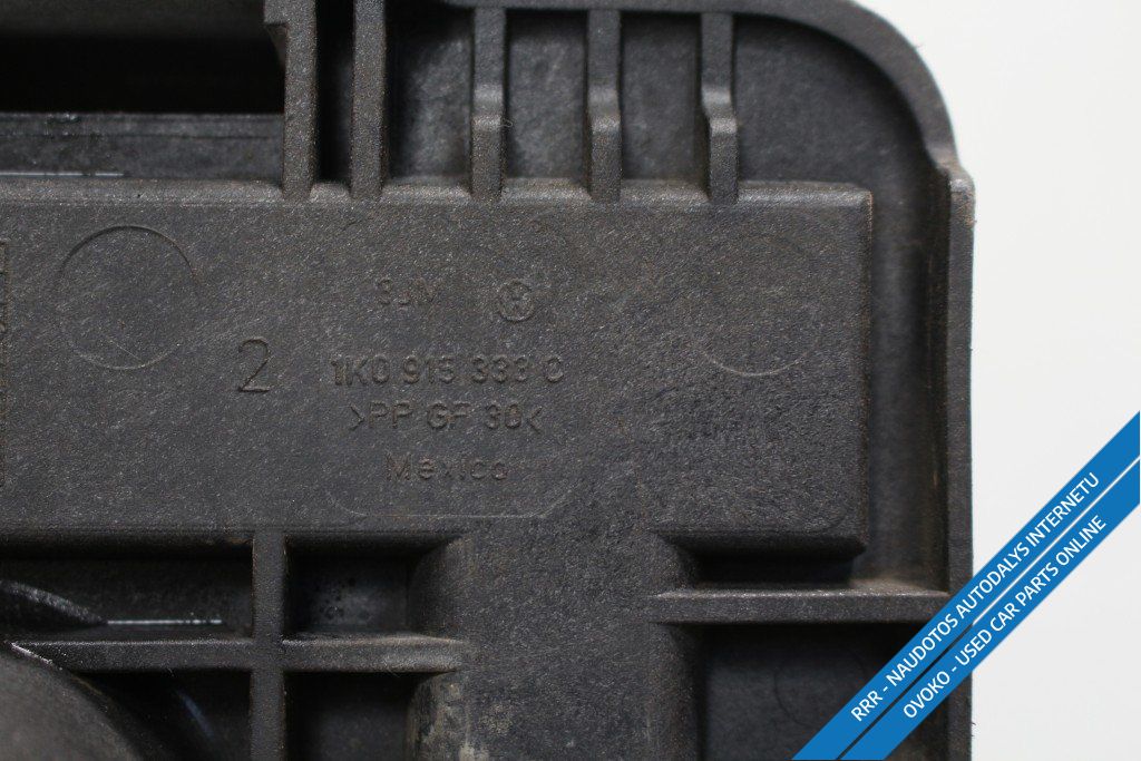 Skoda Octavia Mk2 (1Z) Battery tray 1K0915333C