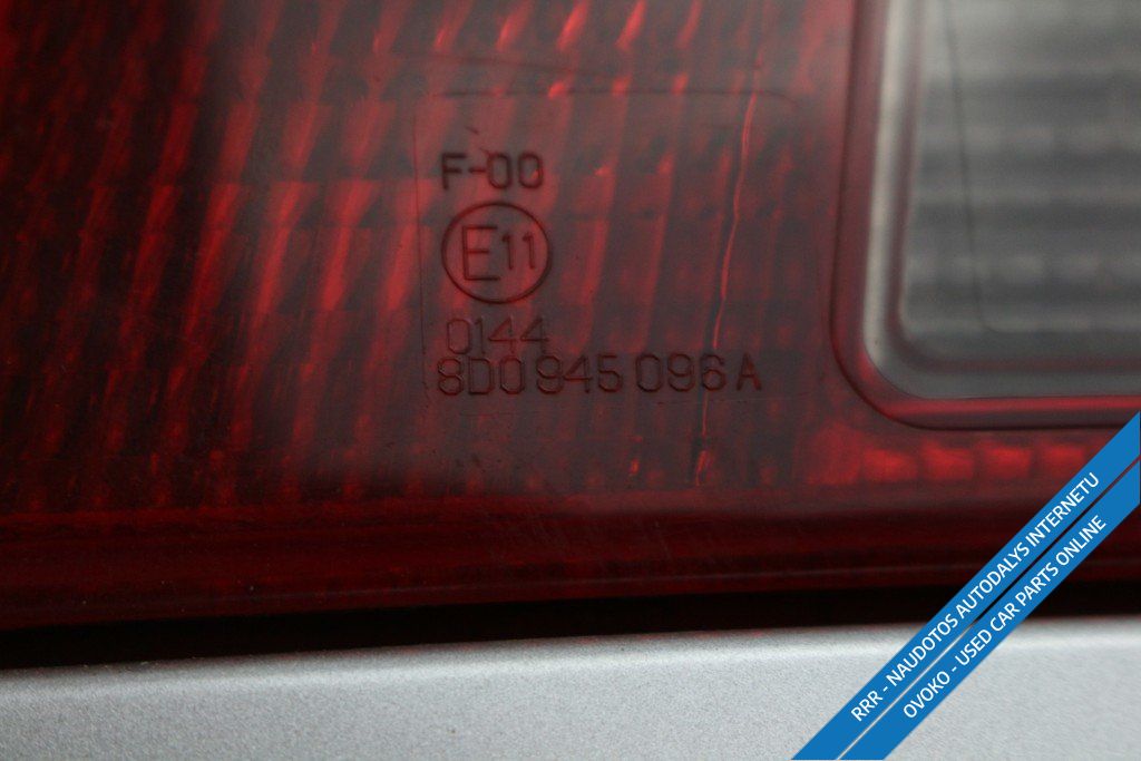 Audi A4 S4 B5 8D Galinis žibintas kėbule 8D0945096A