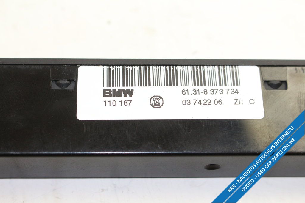 BMW X5 E53 Parkavimo (PDC) daviklių jungtukas 8373734