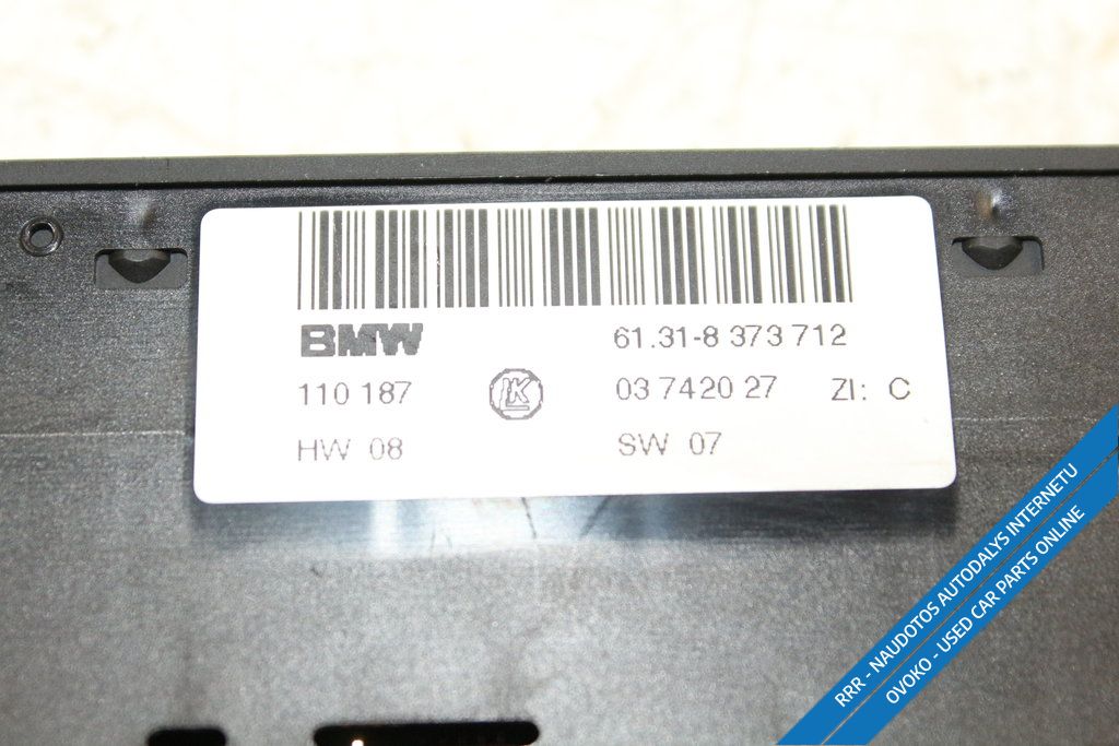 BMW 5 E39 Sedynių šildymo jungtukas 8373712