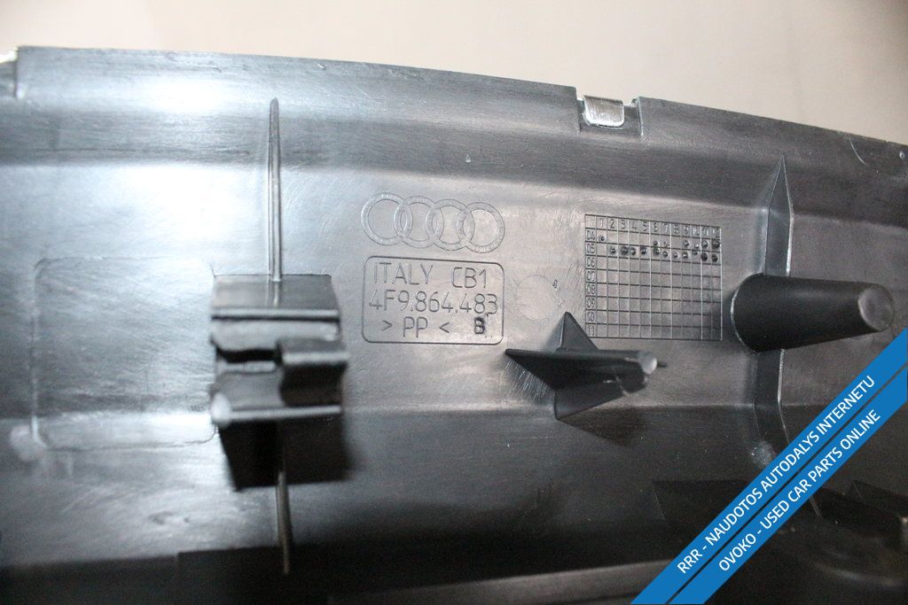 Audi A6 S6 C6 4F Bagažinės slenksčio apdaila 4F9864483